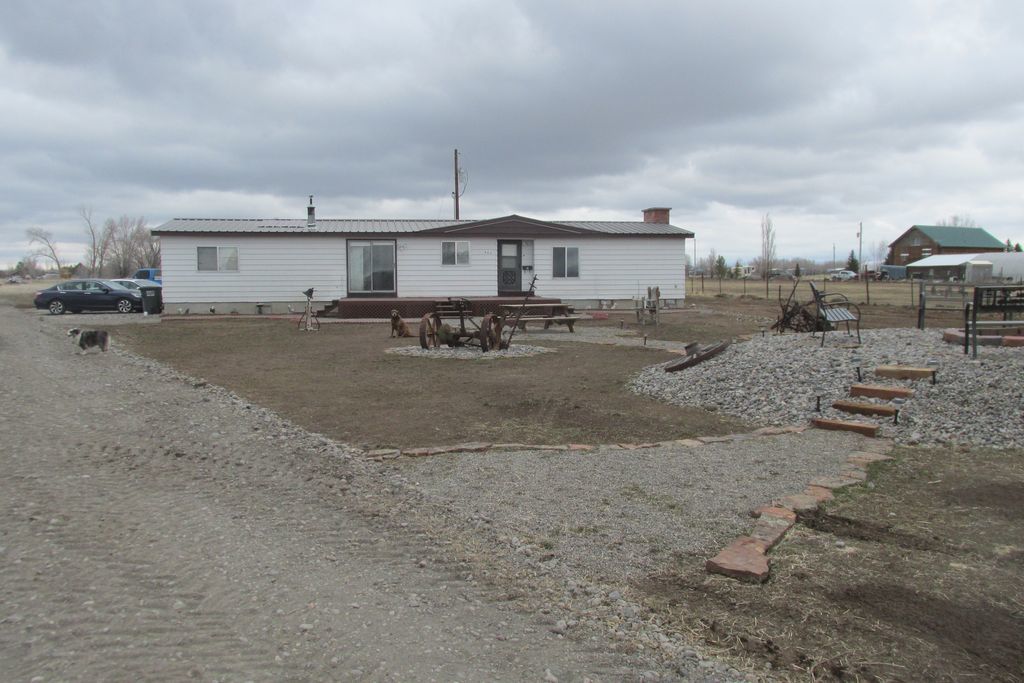 Outdoor living with a Teton View property image