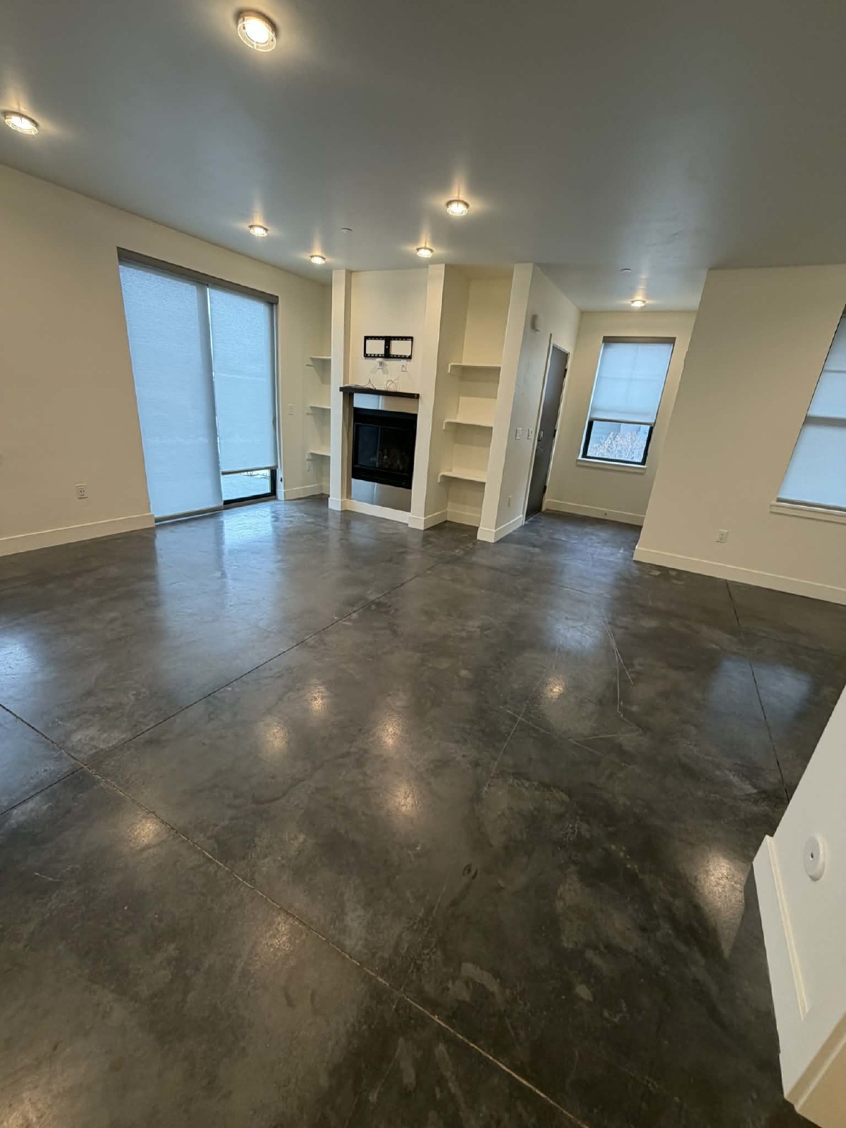 Spacious 3 Bedroom property image