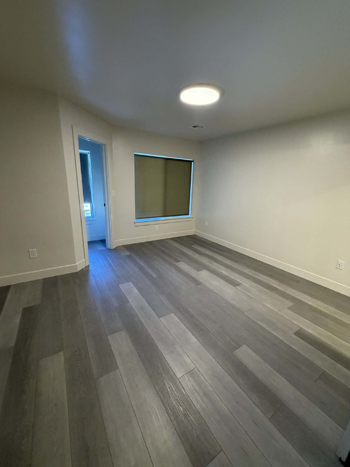 Like NEW! property image