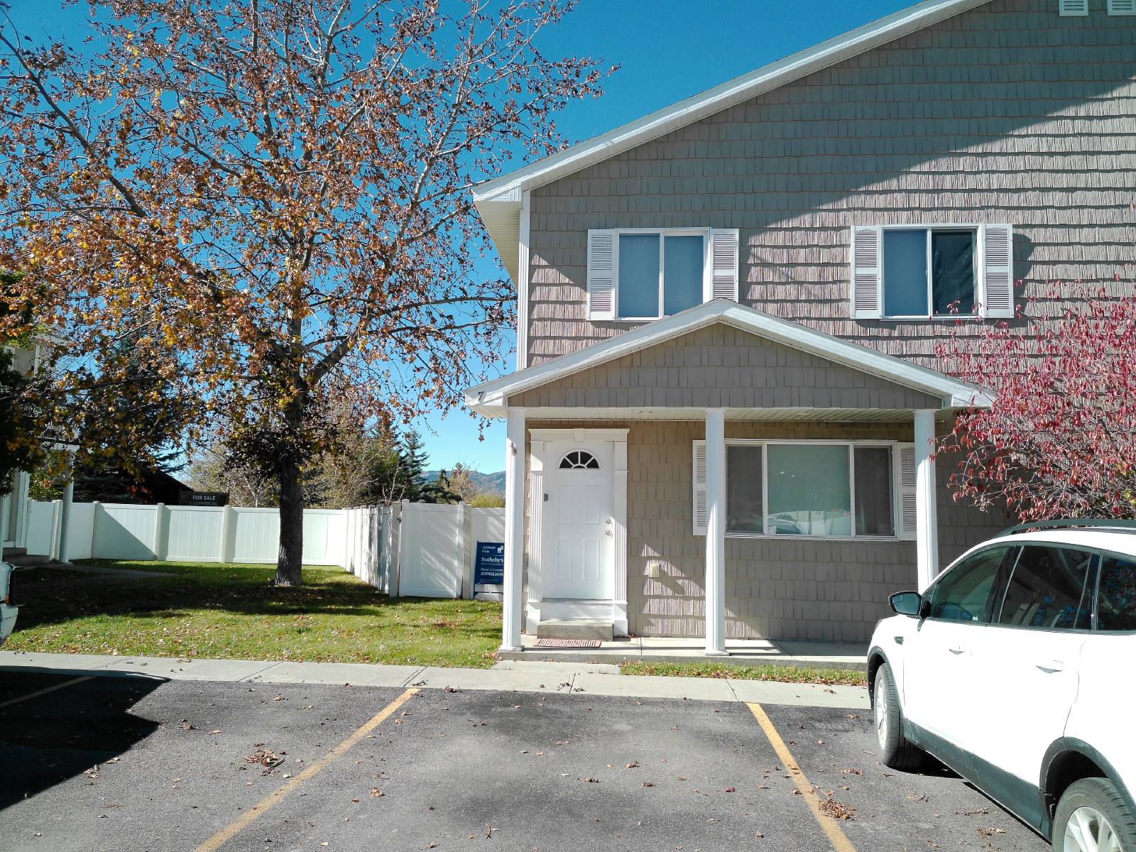 Awesome Victor Location property image