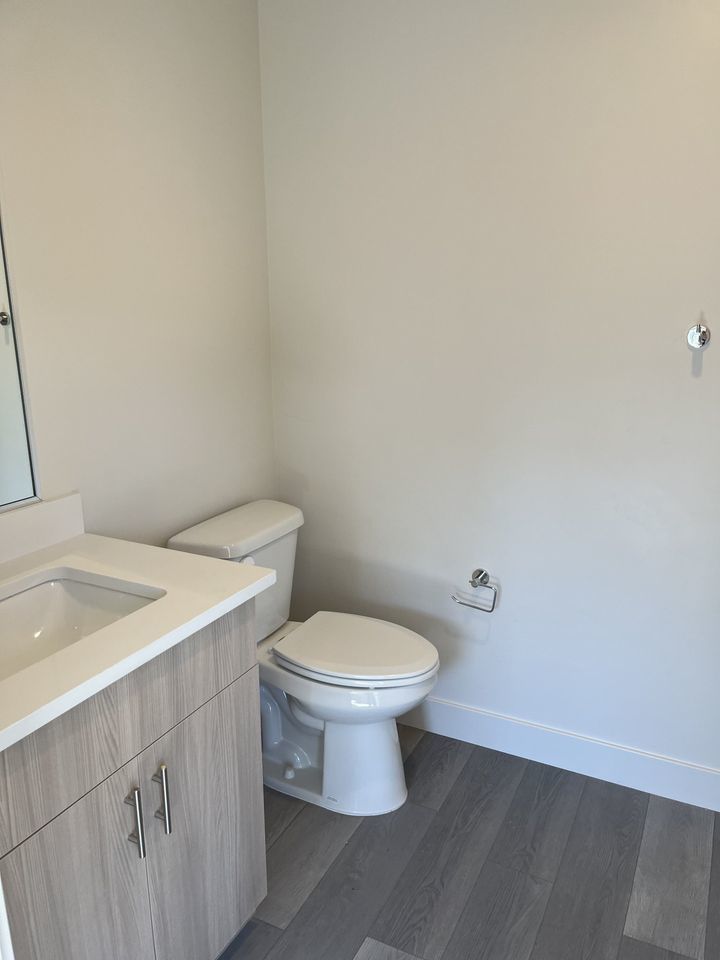 165 Lakewood Rd Unit 203 property image